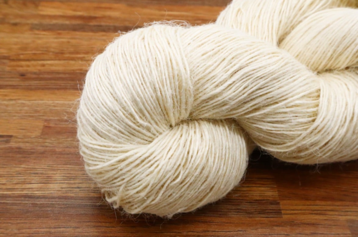 麻紐(ジュート) 14番手 精練晒 綛