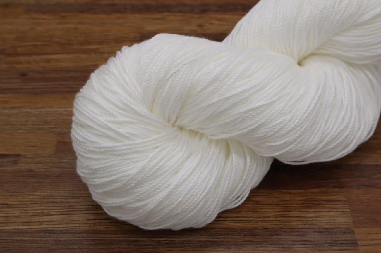 20×15 クレモナ撚糸左三　(ビニロン100%)