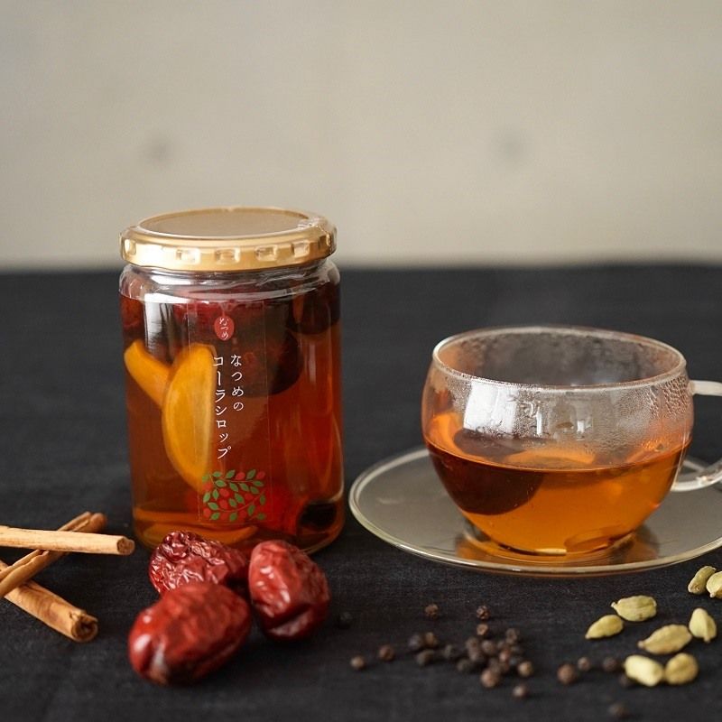 ６つの温活薬膳食材で作った無添加「なつめのコーラシロップ」（なつめ、グローブ、ブラックペッパー、シナモン、生姜、カルダモン）