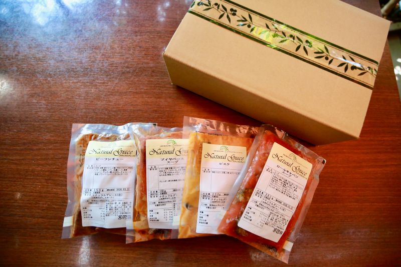 【父の日限定超早割10％OFF】手を休めて、家族でご褒美時間！金曜日の贅沢ディナースープセット（4食入り）【ポイント５倍、メッセージカード、専用熨斗付】
