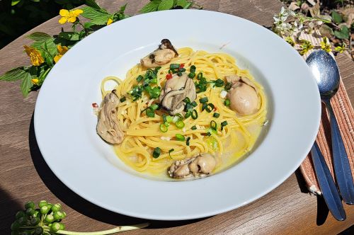 冬限定！広島産カキのペペロンチーノソース