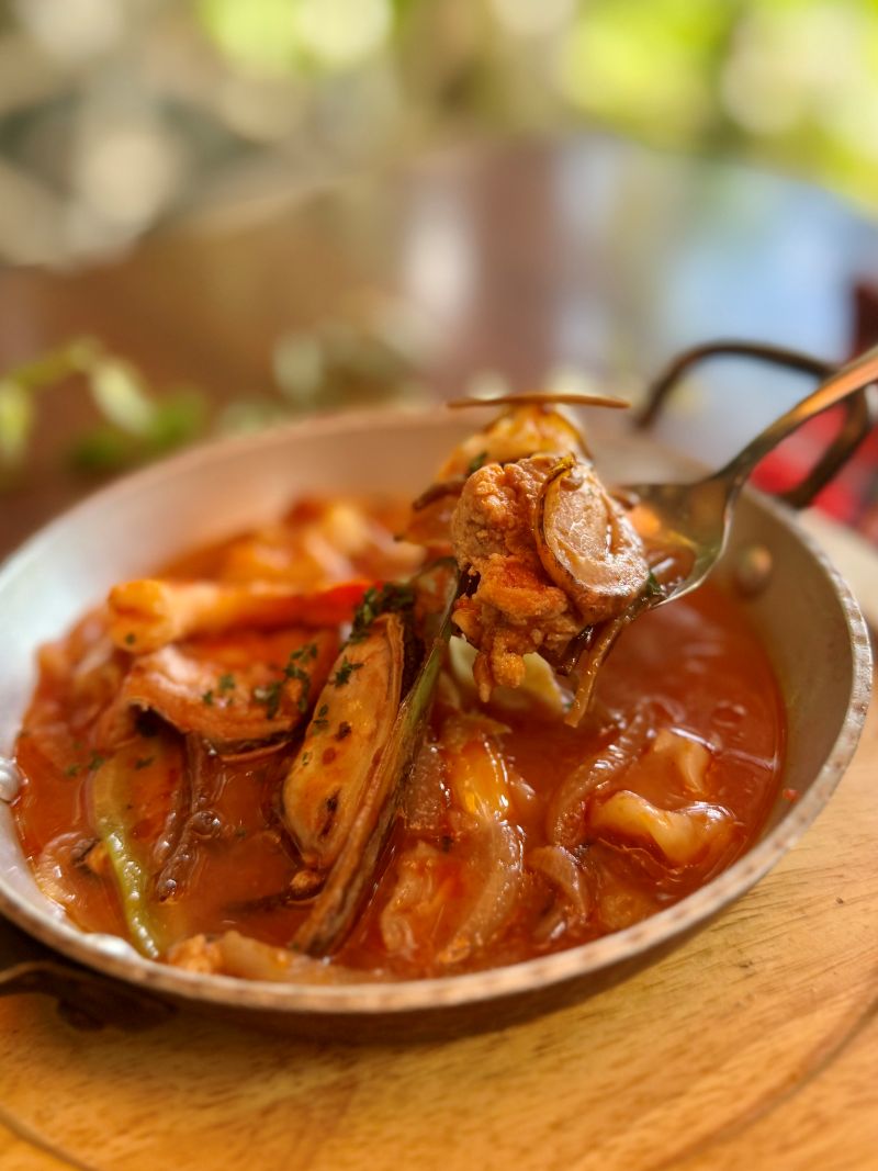 魚介たっぷりブイヤベース