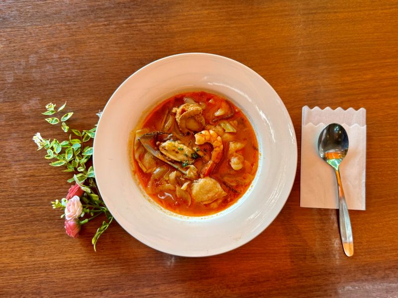 魚介たっぷりブイヤベース