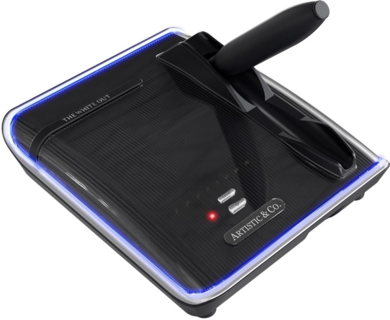 The White Out（ホワイトアウト）