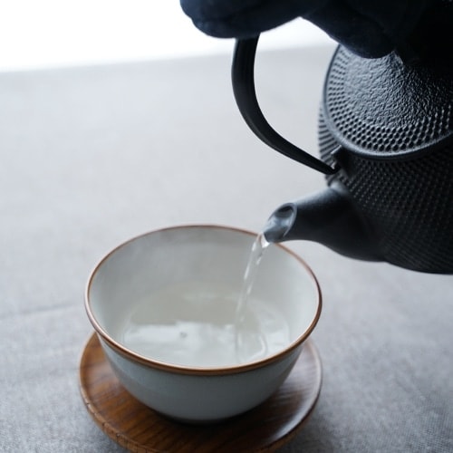 鉄瓶　アラレ　骨董　ヴィンテージ 楽天市場】骨董○南部鉄器アラレ文鉄瓶○ | 近代-20世紀頃