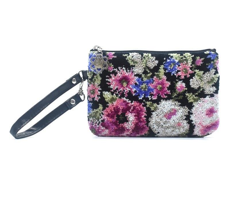 アーンジョー シェニール織 クララ ハンカチとストラップポーチ小のセット(ブラック)