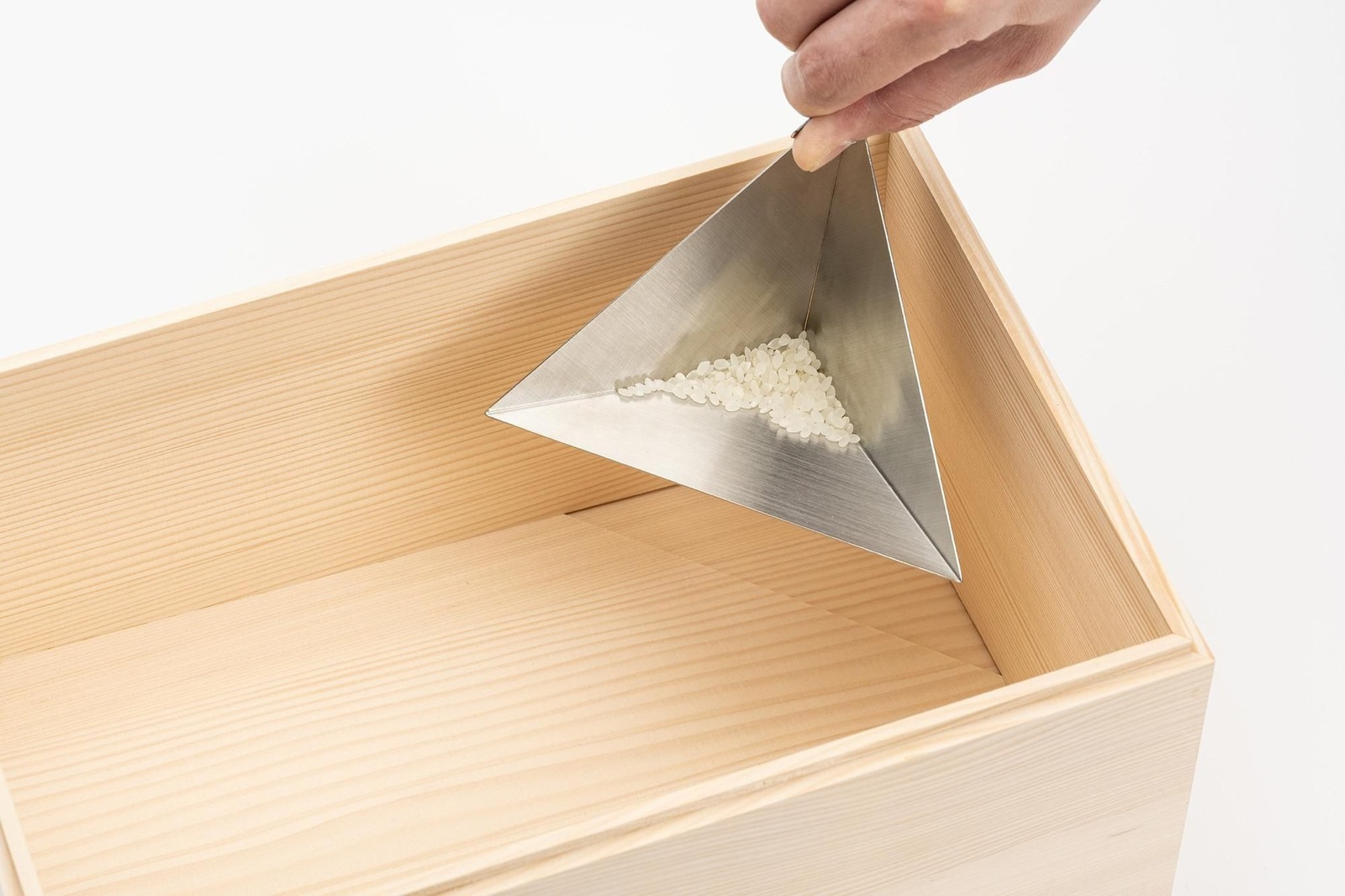 樅100 momi100 最後の１粒まで取り出しやすい米びつ 5kg用