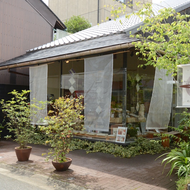 蚊帳のブラインド 銀（室外用）幅92cm×180cm【送料無料対象外商品