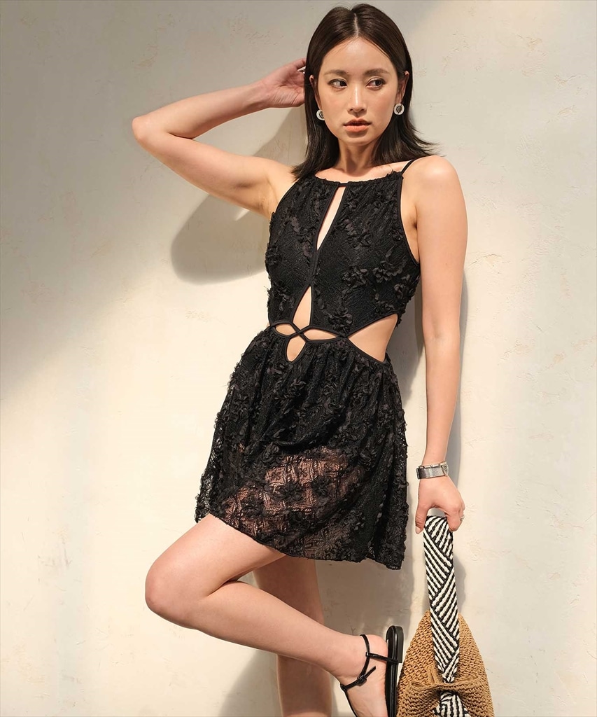 デザインカッティング レース ワンピース水着