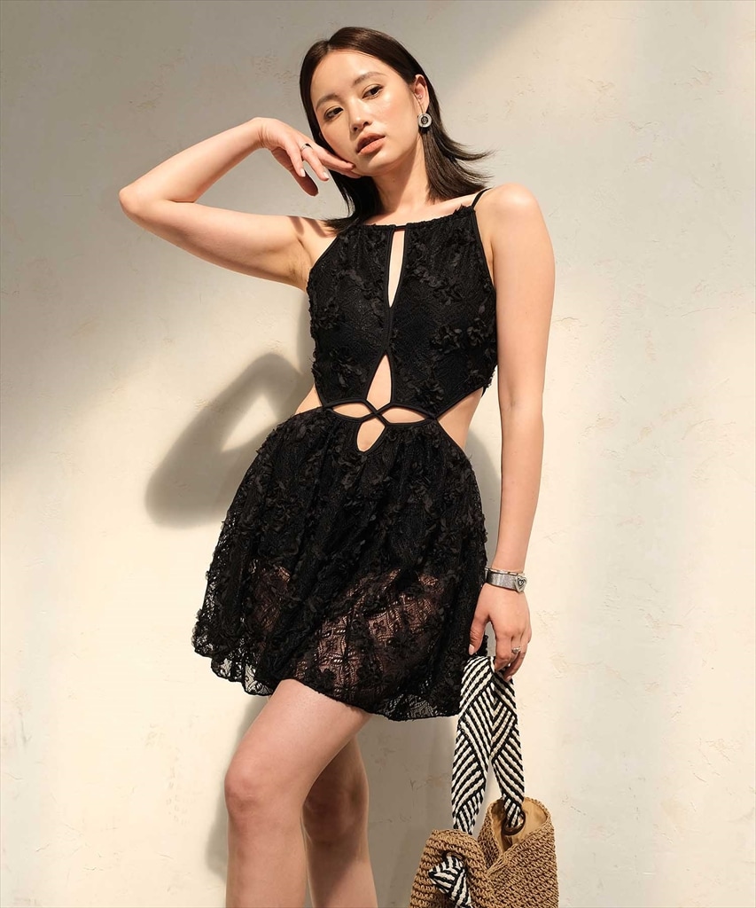 デザインカッティング レース ワンピース水着