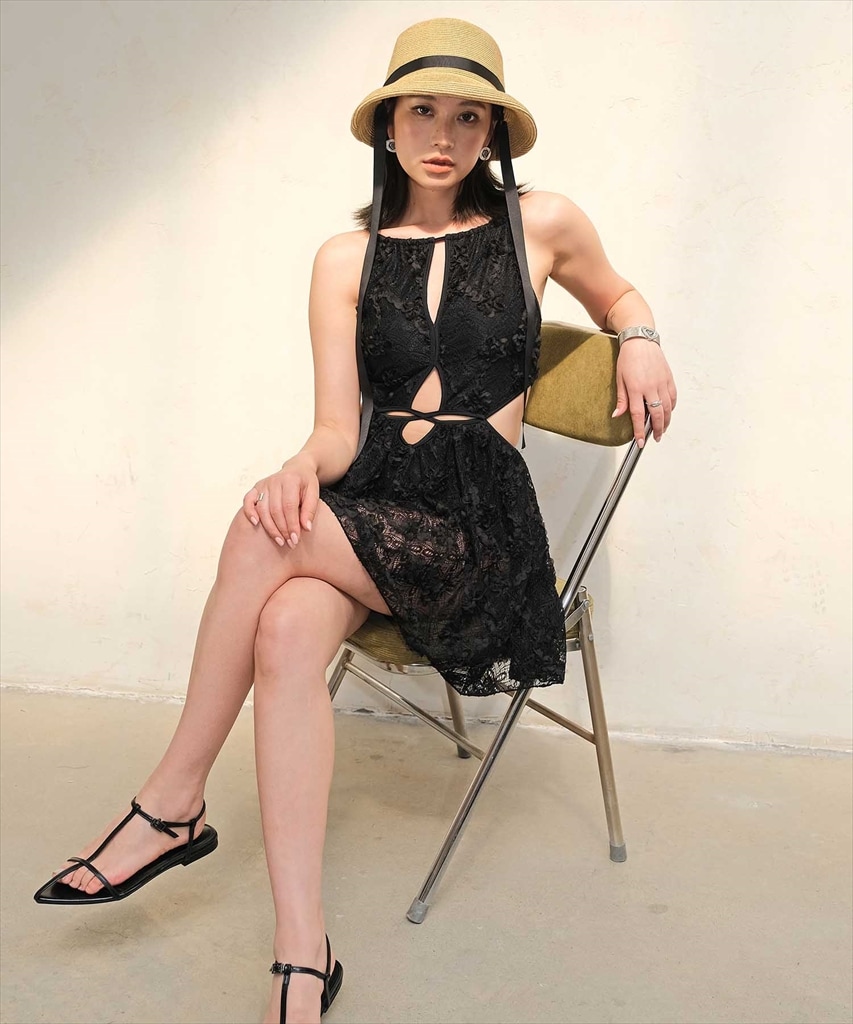 デザインカッティング レース ワンピース水着