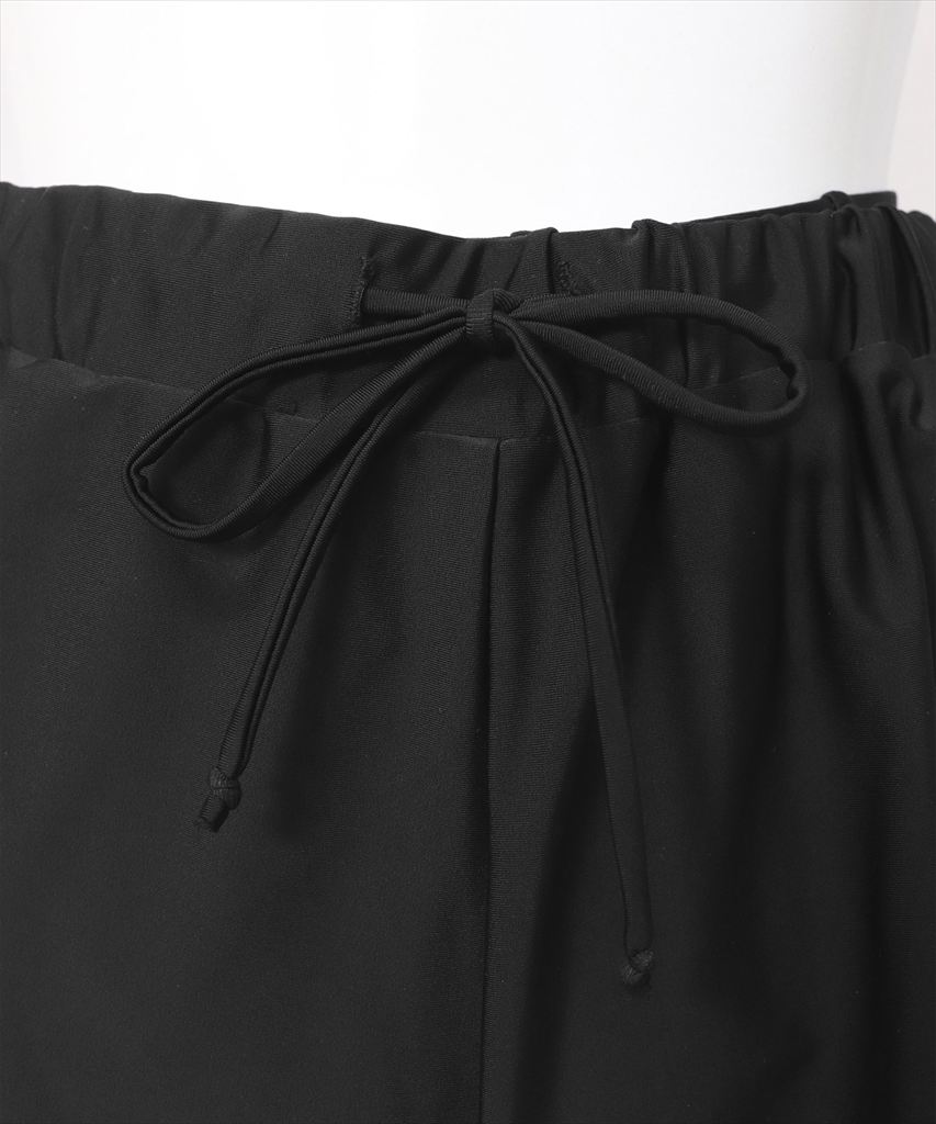 【UVカット】水着 レディース 体型カバー ヘンリーネック ラッシュガード 長袖 レギンス 付き タンキニ ショートパンツ