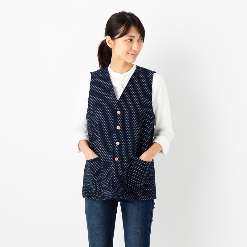 ★あったか中わた入り★<br>★久留米織絣調柄キルトベスト★日本製