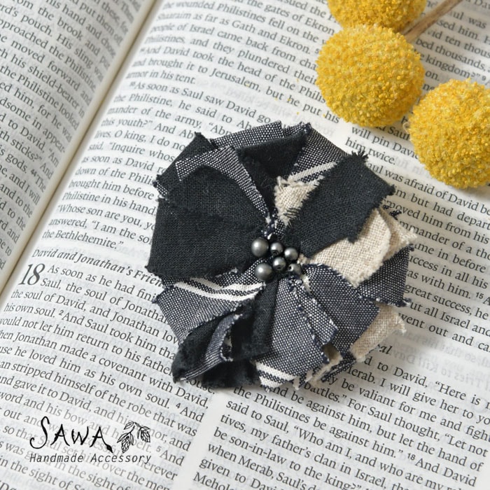 10%OFFクーポン＆ポイント5倍！【SAWA サワ】布花 ブローチ (te-bro-31)アクセサリー レディース コサージュ おしゃれ ハンドメイド 手作り パール 花 布 綿 麻 コットン リネ