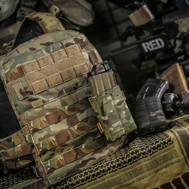 Amazon | J-HARK サバゲー マガジンポーチ M4 M16 AK AR モール