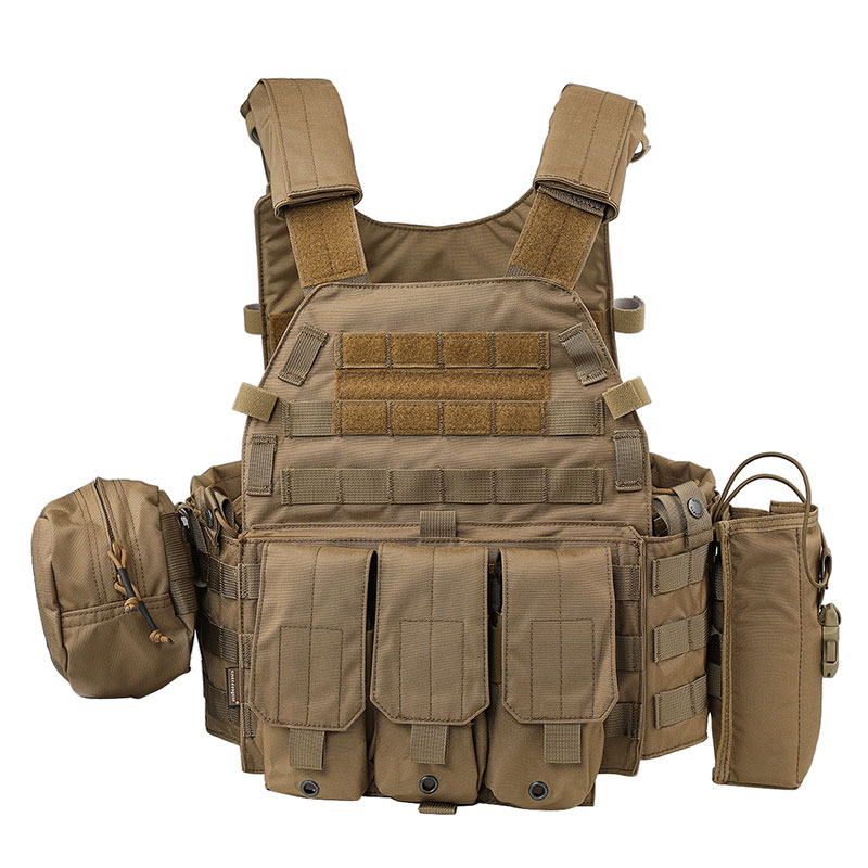 ✨美品✨EMERSON GEAR Low Visプレートキャリア サバゲー装備 EMERSON LBT6094Aスタイル プレートキャリア 3ポーチ付 CB | サバゲー