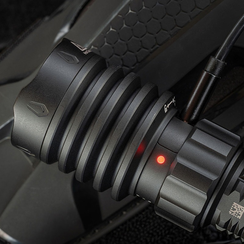 OLIGHT(オーライト) WARRIOR X 4 led タクティカルライト充電式 2600