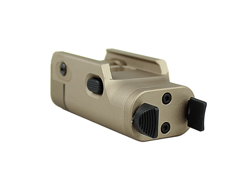 SF XC1タイプ LEDハンドガンライト DE | 光学機器,フラッシュ