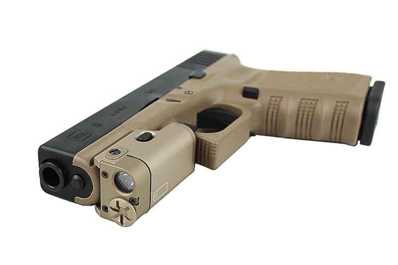 SF XC1タイプ LEDハンドガンライト DE | 光学機器,フラッシュライト