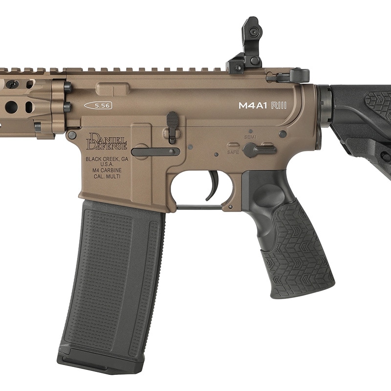 EMG/CYMA Plus CM105ADDL Daniel Defense M4A1 RIII 14.5inch