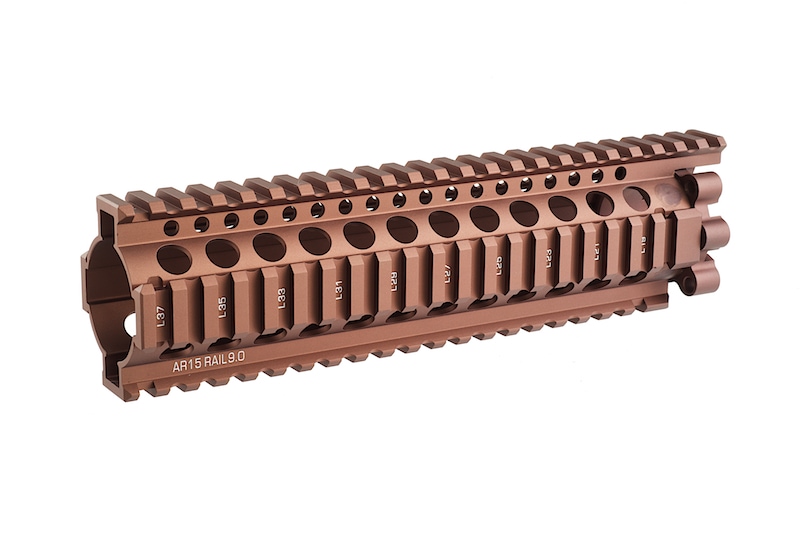 Daniel Defense ハンドガード レイルシステム Madbull Daniel Defense Liteレールハンドガード 9inch Sand