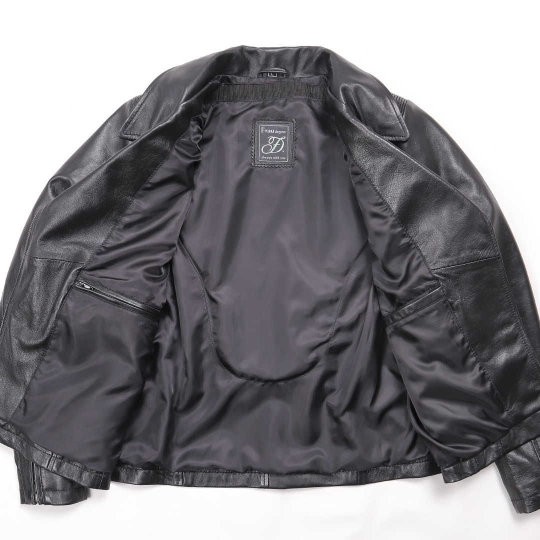 【デグナー】黒いレザージャケット ショート丈 デグナー】黒いレザージャケット ショート丈 デグナー レザー