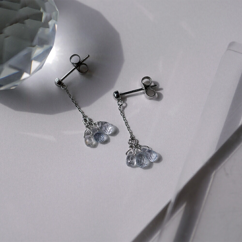 ピアス   3MM半丸　3X5MM ブリオ アクア