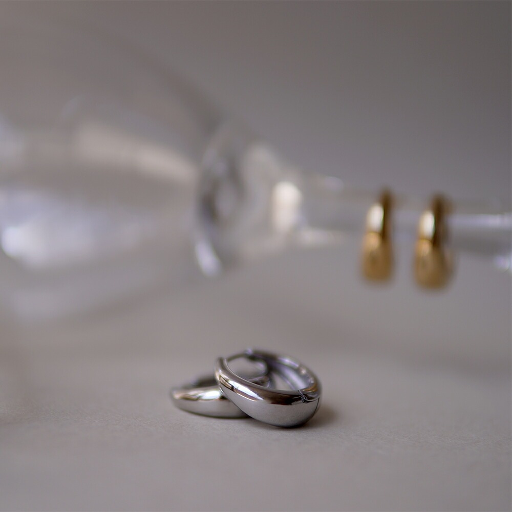 月甲丸 中折れ式ピアス 7mm×20mm