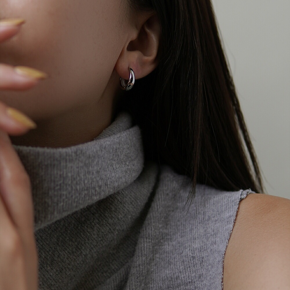 月甲丸 中折れ式ピアス 5mm×15mm