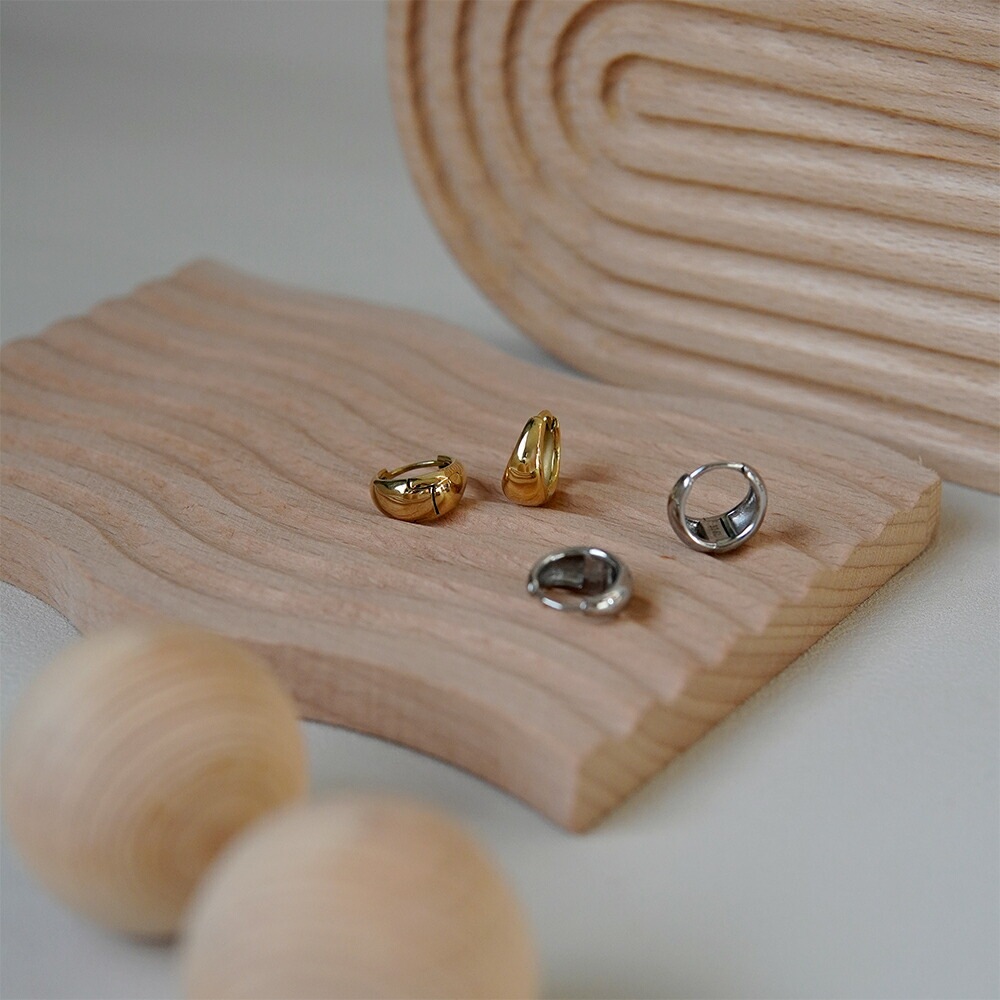 月甲丸 中折れ式ピアス 7mm×12mm