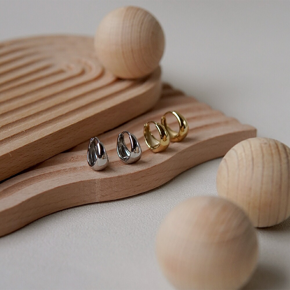月甲丸 中折れ式ピアス 7mm×12mm