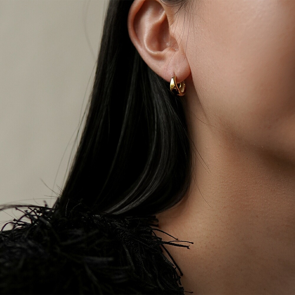 月甲丸 中折れ式ピアス 7mm×12mm