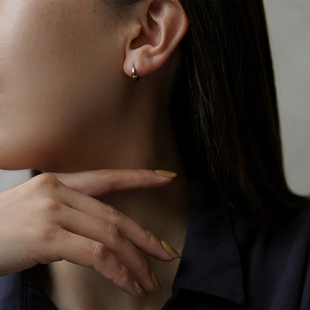 月甲丸 中折れ式ピアス 5mm×10mm