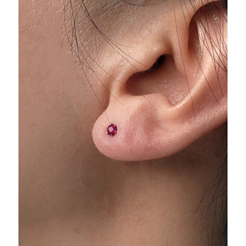片耳販売】ルビー ダイヤモンドカット スタッドピアス ［3mm