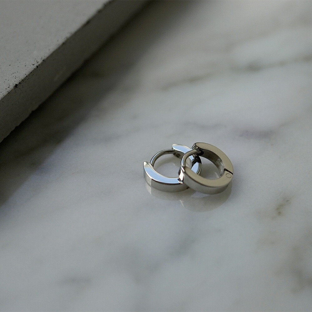 平打ちフープ 中折れ式ピアス 2mm×10mm