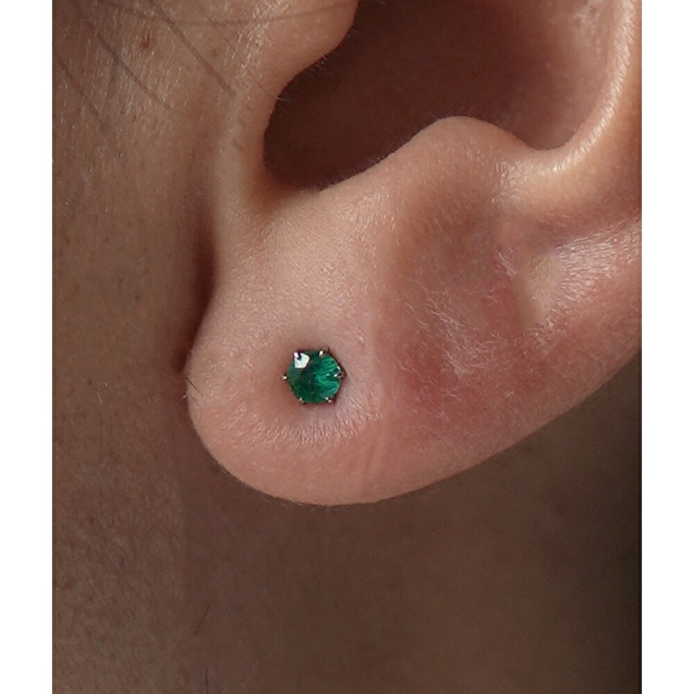 エメラルド ダイヤモンドカット スタッドピアス ［3mm］