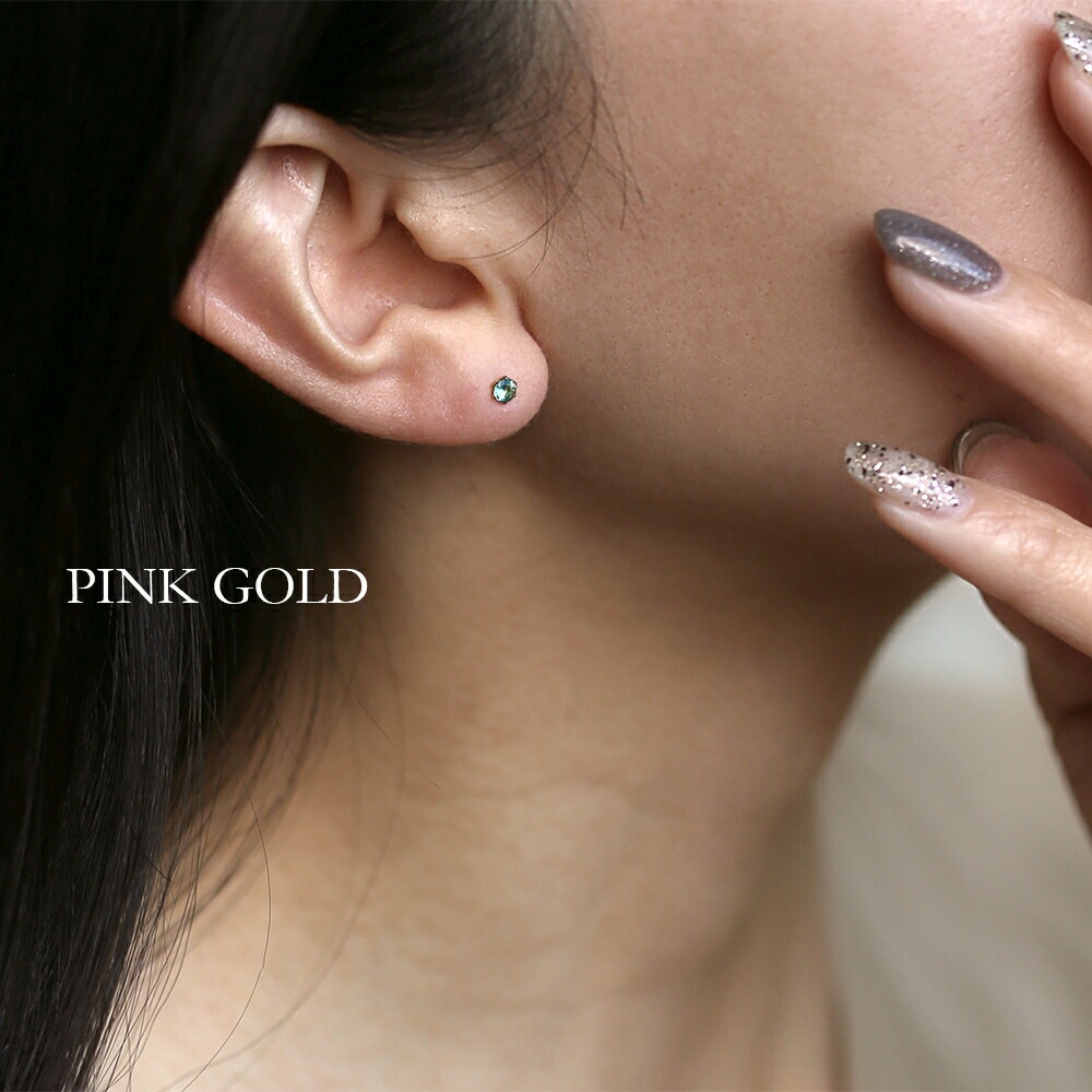 エメラルド ダイヤモンドカット スタッドピアス ［3mm］