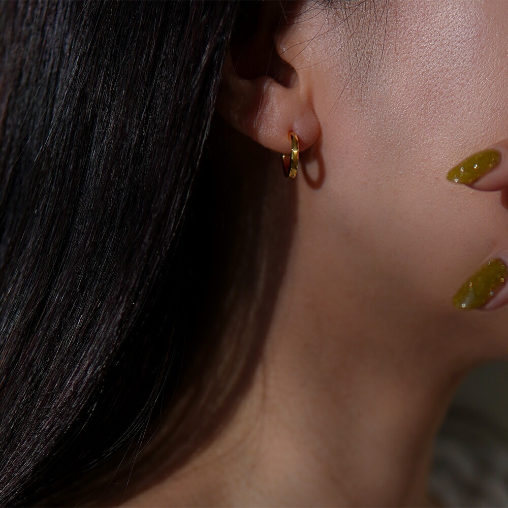 《TypeE》ダイヤモンドカット フープ 中折れ式ピアス 2mm×13mm