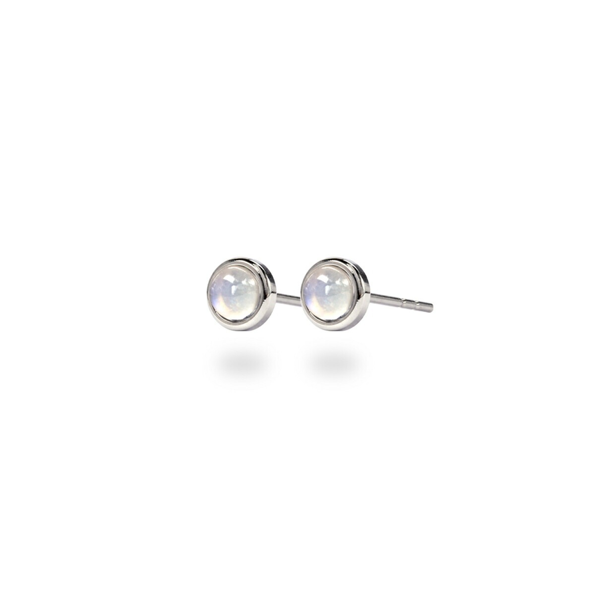 ムーンストーン カボションカット  覆輪風 スタッドピアス ［4mm］