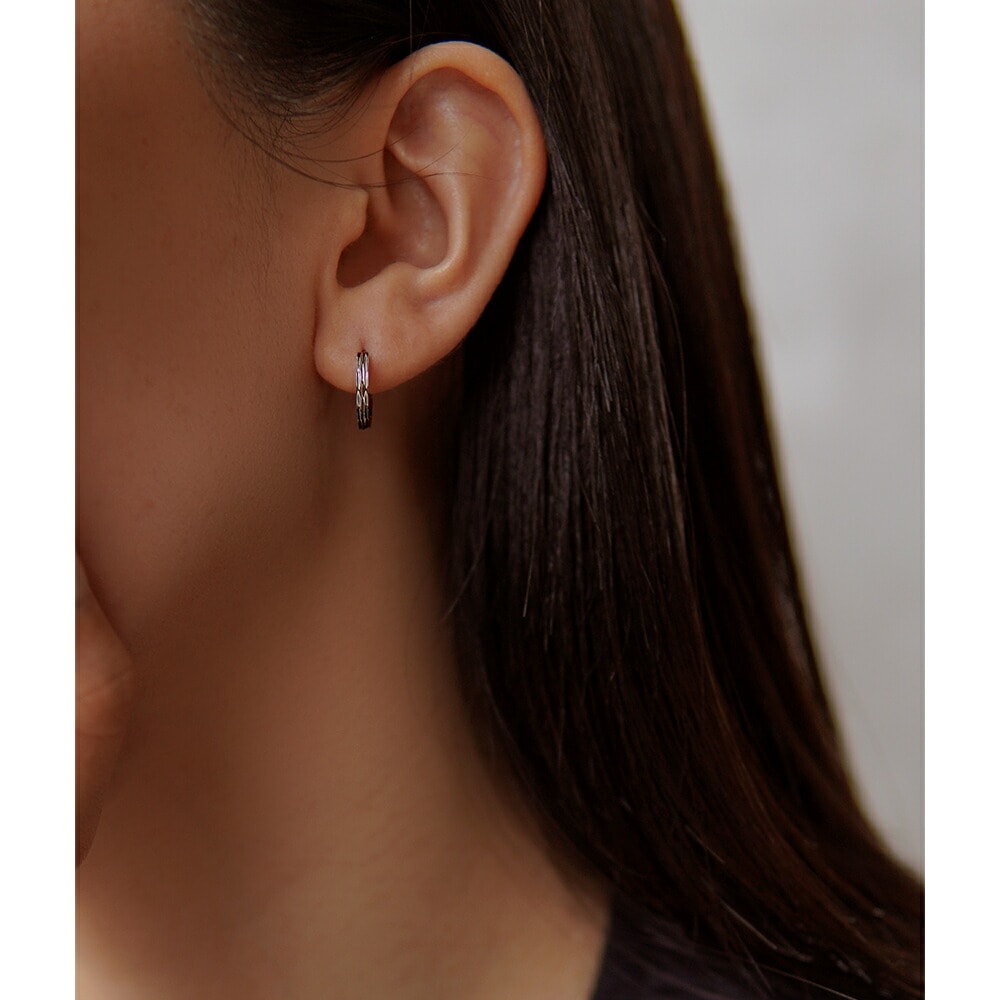 【片耳販売】《TypeB》ダイヤモンドカット フープ 中折れ式ピアス 2mm×13mm