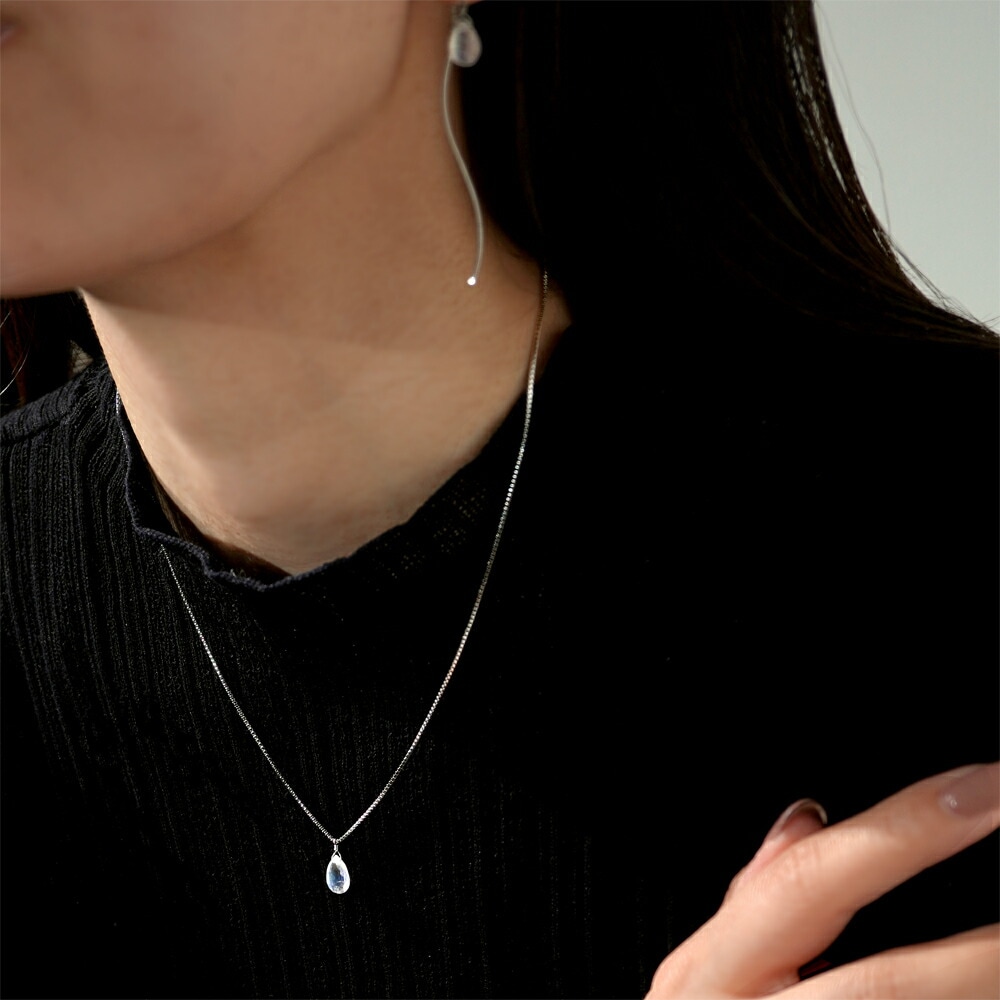 ペンダントトップ 6X10MM P/S ブリオ Bムーン