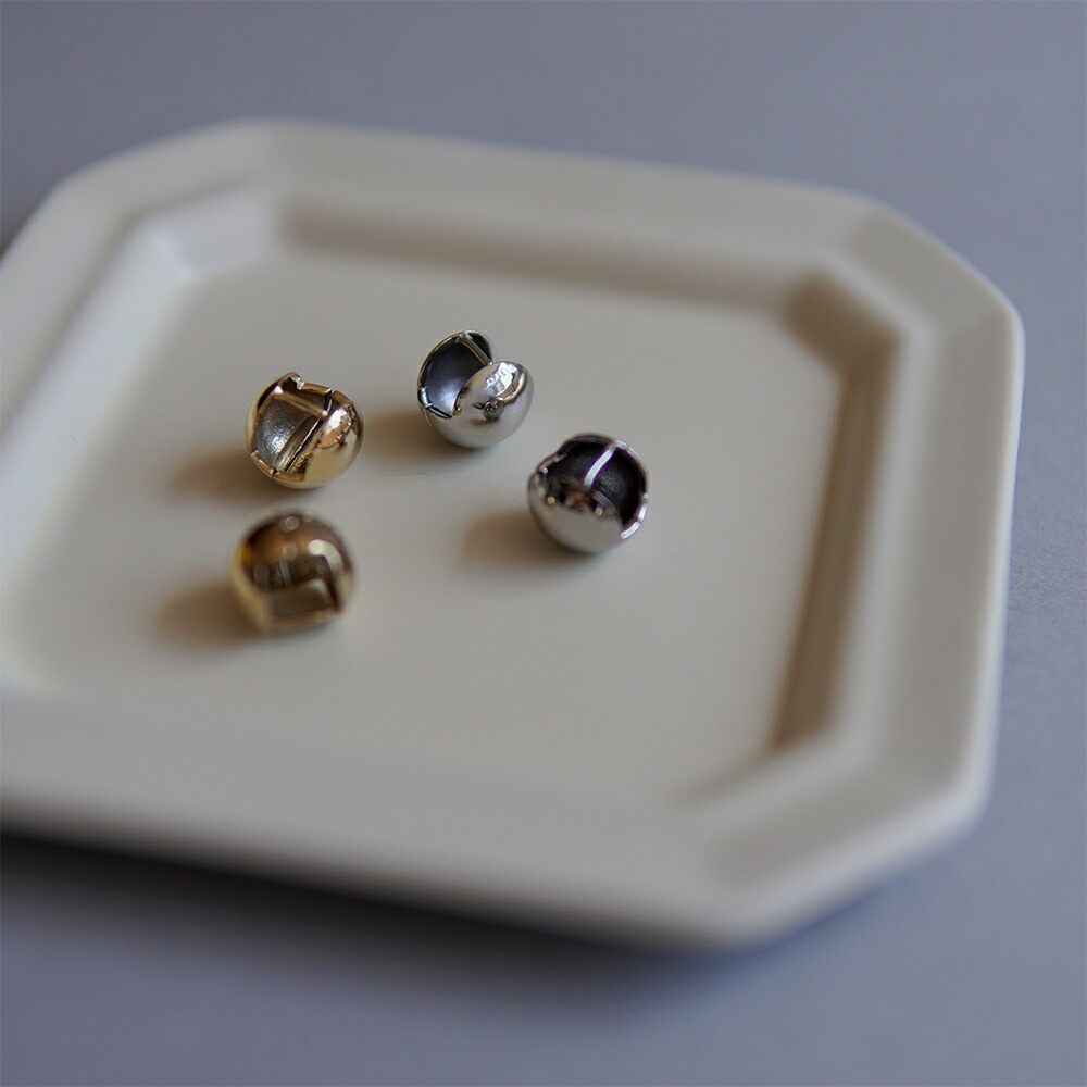 《Medium》メタルボールピアス