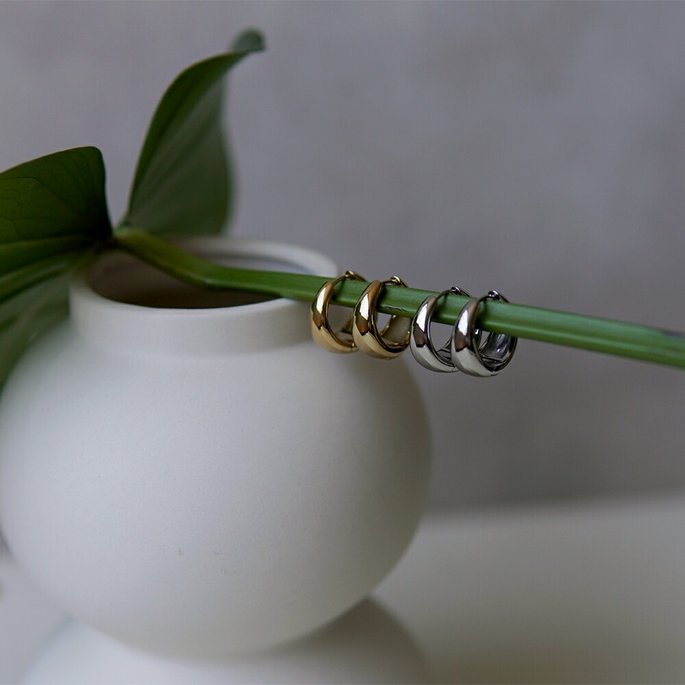 【片耳販売】月甲丸 中折れ式ピアス 10mm×20mm