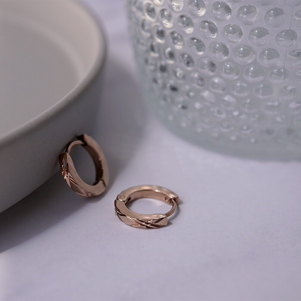 《TypeD》ダイヤモンドカット フープ 中折れ式ピアス 2mm×13mm