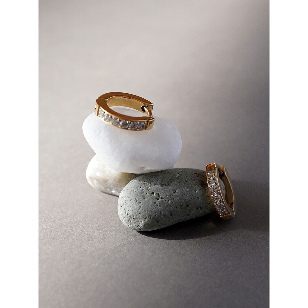 《Small》ハーフエタニティピアス 2mm×13mm