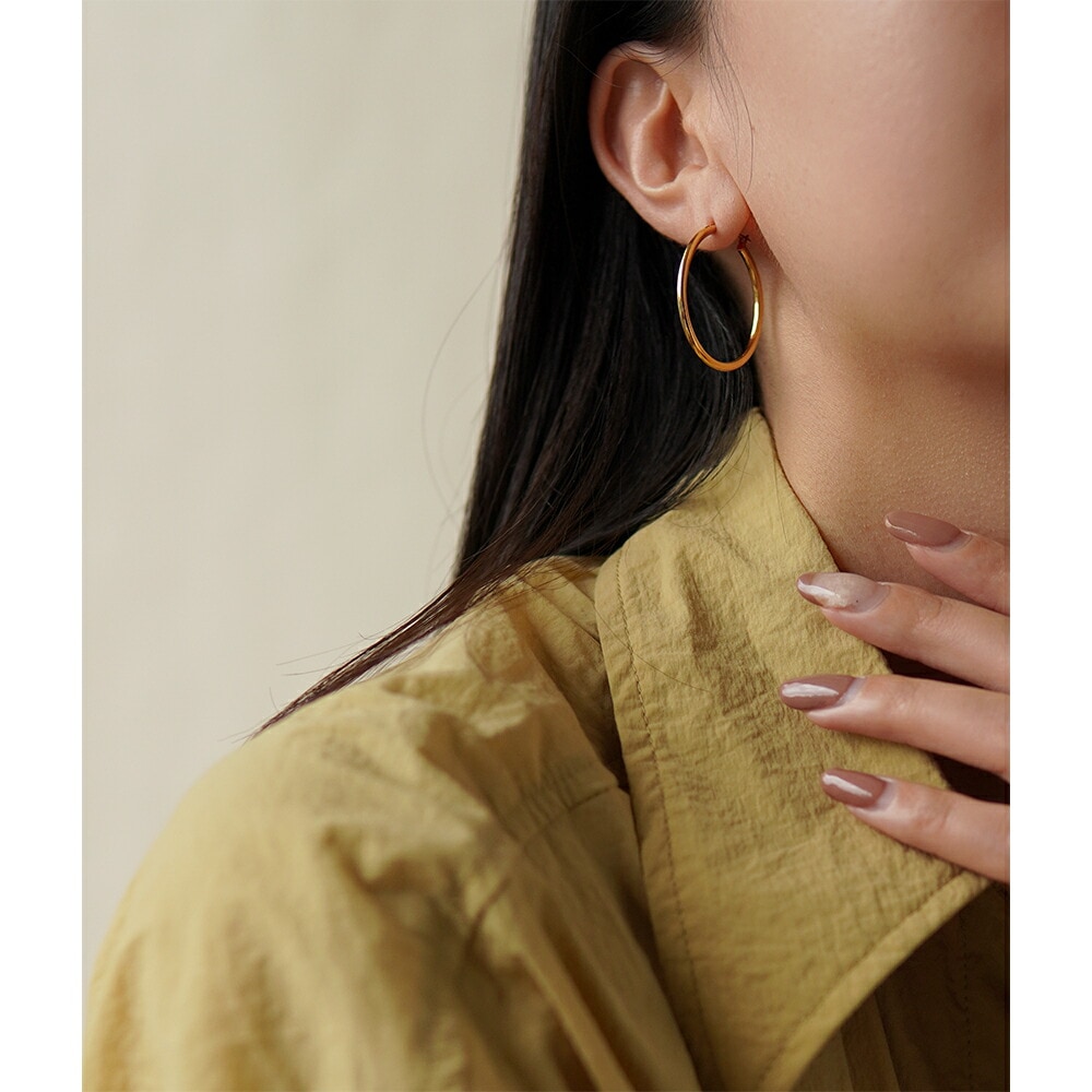 【片耳販売】パイプクロッシングフープピアス 2mm×30mm