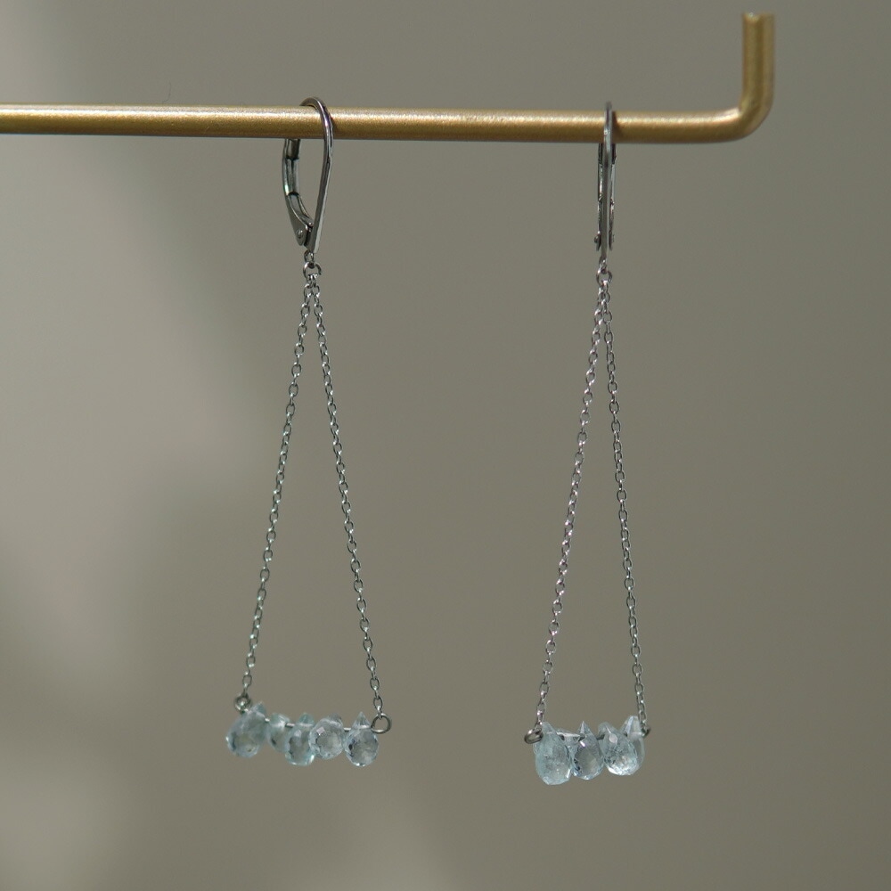 ピアス WRフック(小) 3*5MM アクアマリン ブリオ