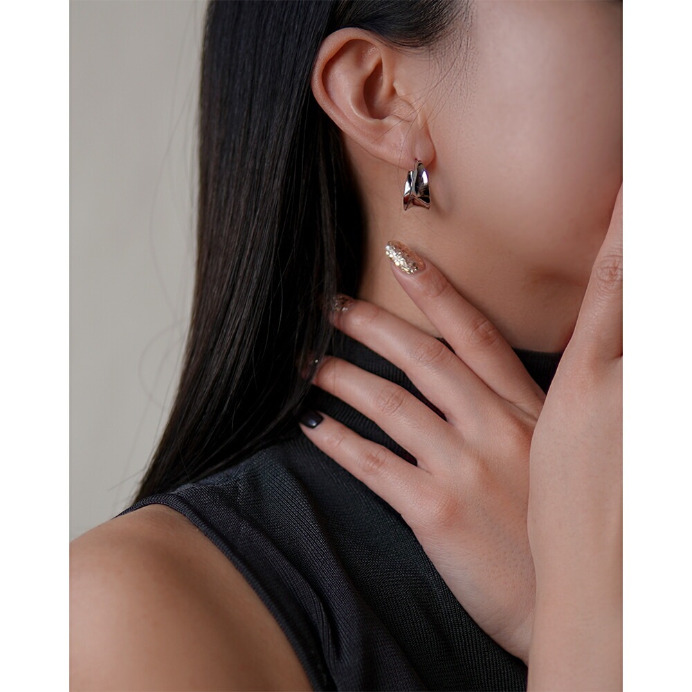 【片耳販売】ワイドメタル フープクロッシングピアス
