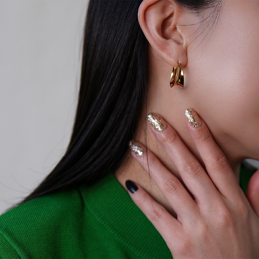 【片耳販売】ワイドメタル フープクロッシングピアス