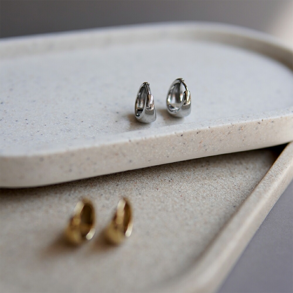 月甲丸 中折れ式ピアス 7mm×15mm